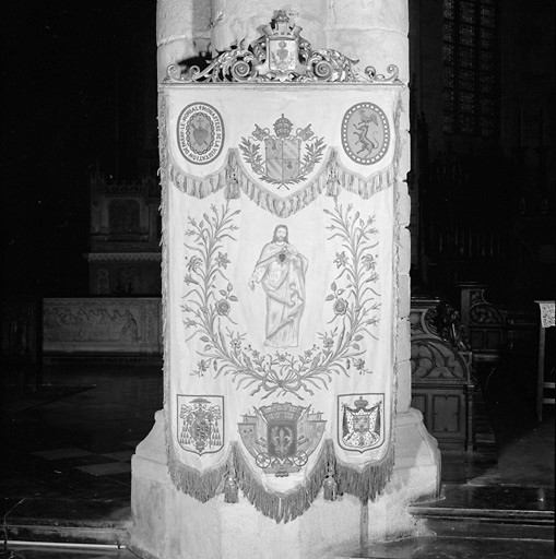 Bannière de procession du Sacré-Coeur