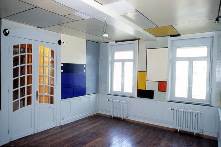 Pièce décorée par Félix Del Marle (1889-1952) à l'issue de la campagne de restauration (mars 2002) : angle est-ouest, les murs 1A, 4 et le plafond.