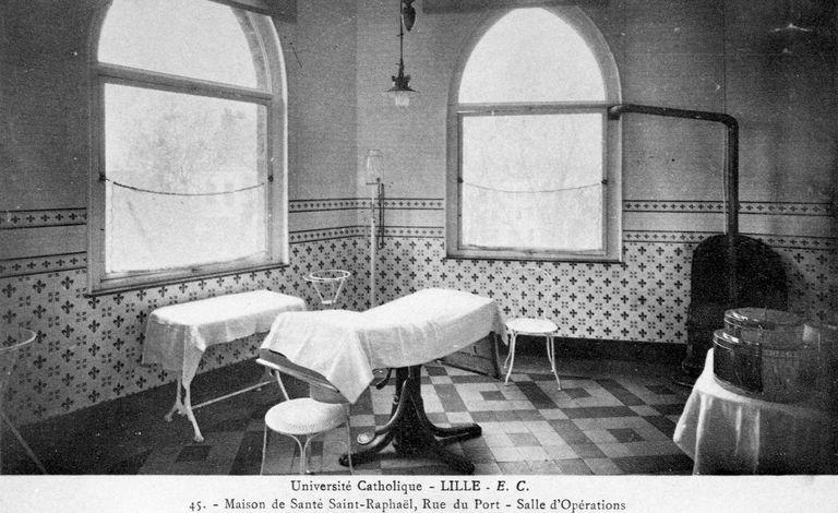 Salle d'opérations, vue générale.