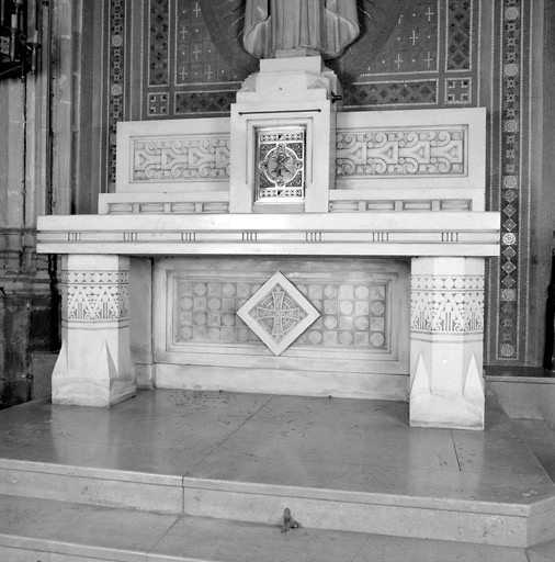 Autel table (ensemble de l'autel du Sacré-Coeur)