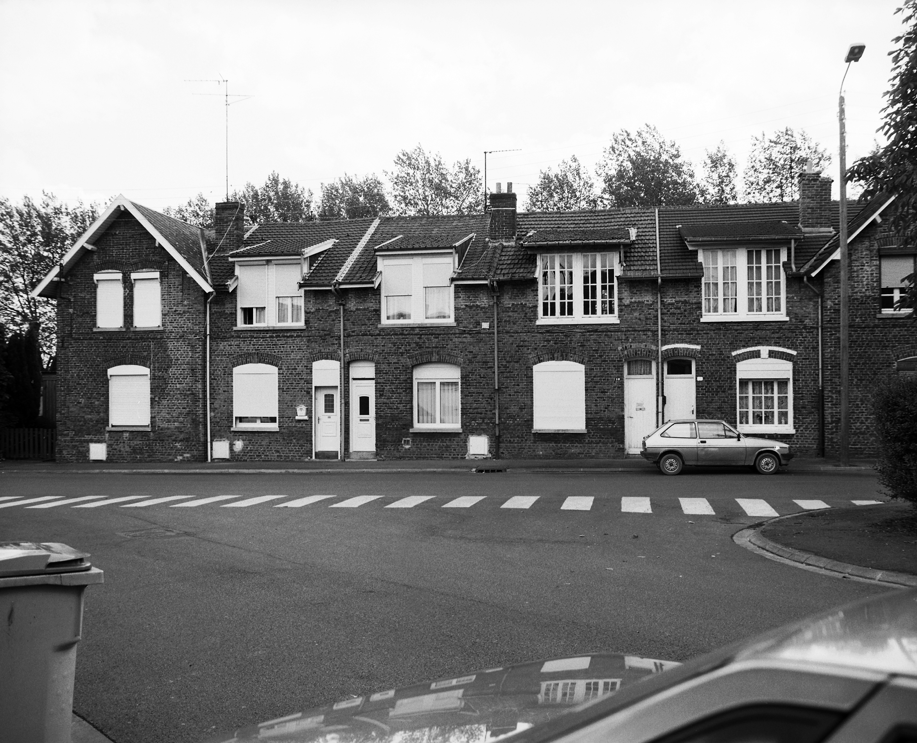 Vue générale d'un module de six maisons, numéros 6-12 de la rue Gambetta.