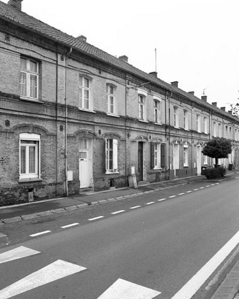 Détail des logements de type coron pour employés, ici à la cité de Godault à Noyelles-Godault.