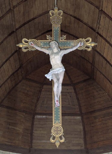 Statue : Christ en croix