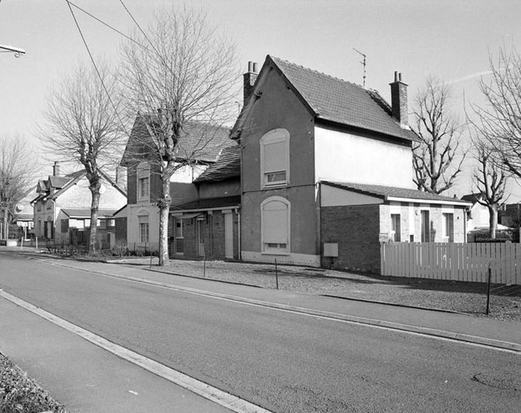 Groupe de 3 logements 43 bis.