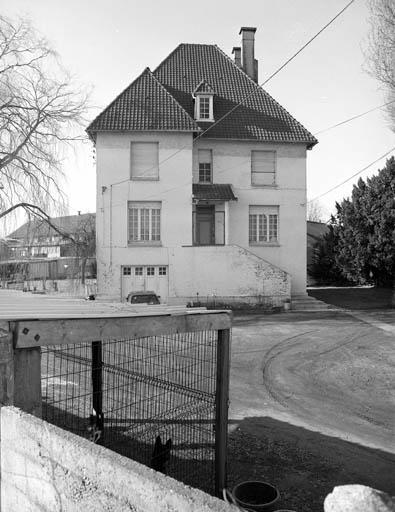 Maison d'ingénieur, 191 rue Emile Basly.