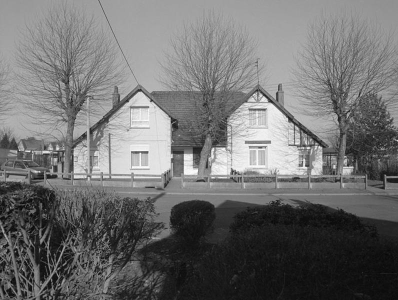 Groupe de 3 logements de type D.