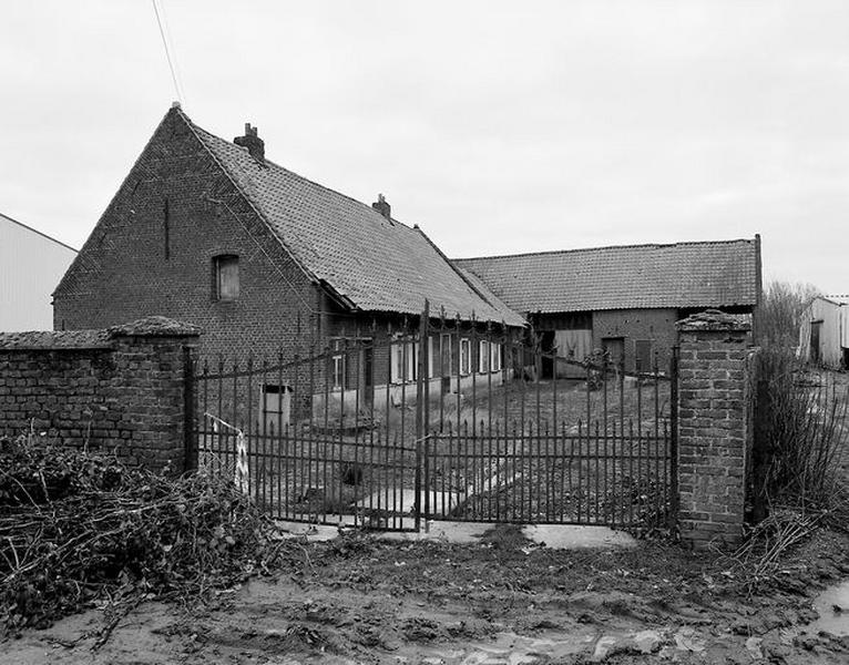 Ferme en L, rue de la Lombarderie.
