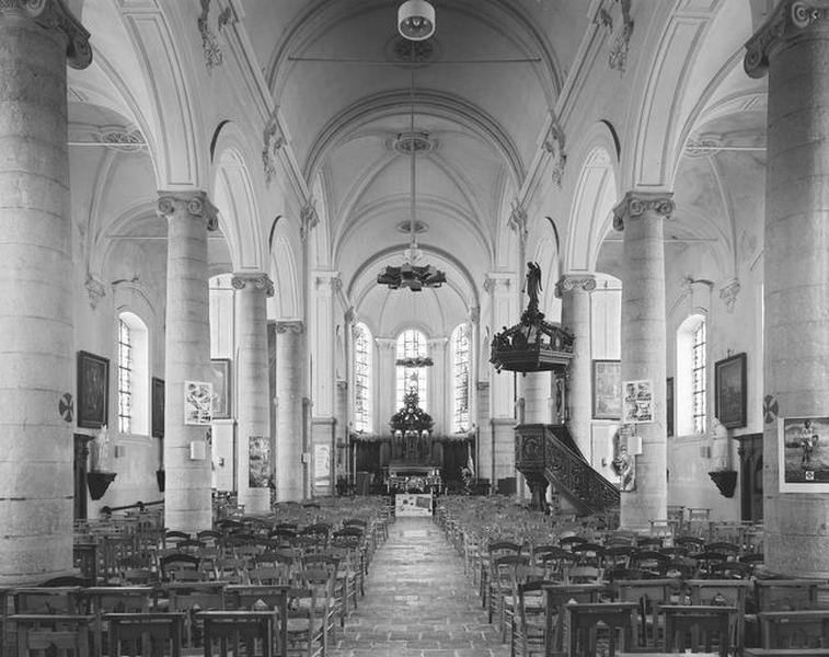 Vue générale intérieure, vers le choeur.