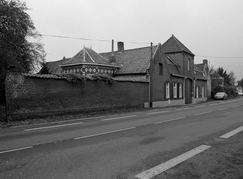 Ferme, 150, rue Millecamps, vue générale avec la pièce de réception.