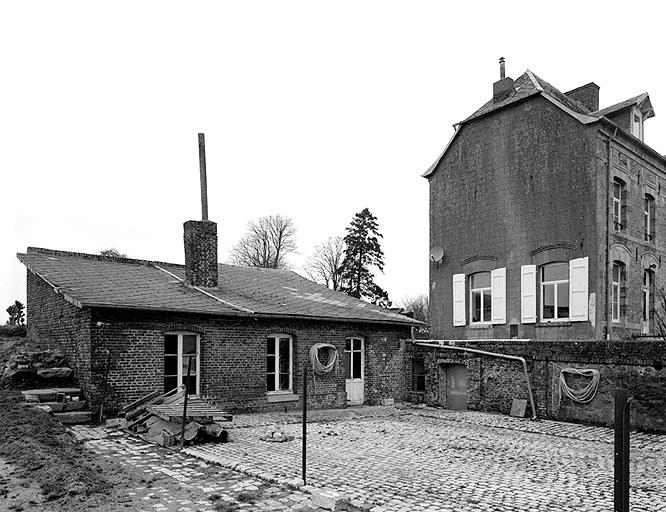 Vue de la buanderie (?) située au sud-ouest du logis.