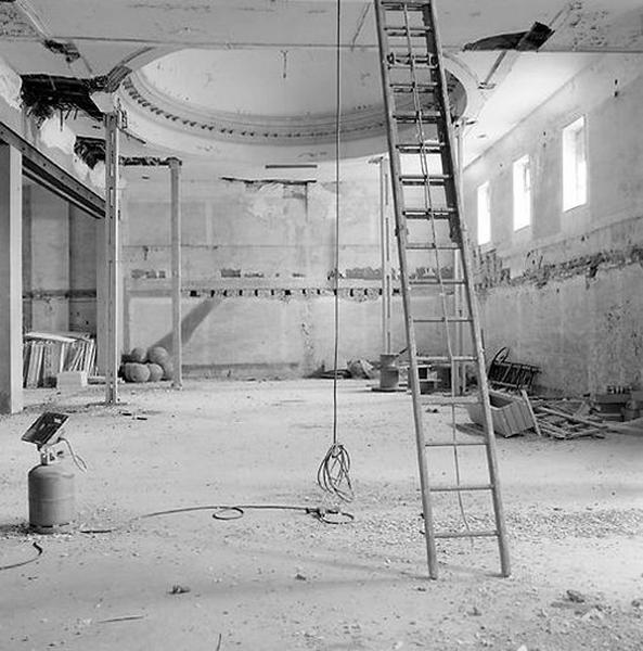 Intérieur, étage, salle de spectacle : vue vers le parterre, état en 2005.