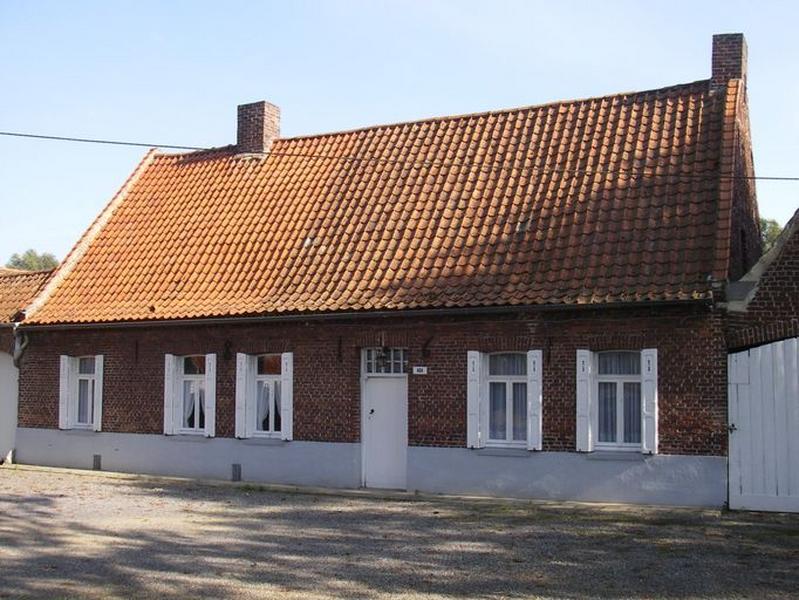 Logis de la ferme, 348, rue Stanislas-Machynia, vue depuis la rue.