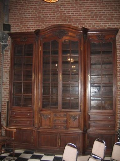 Armoire-bibliothèque