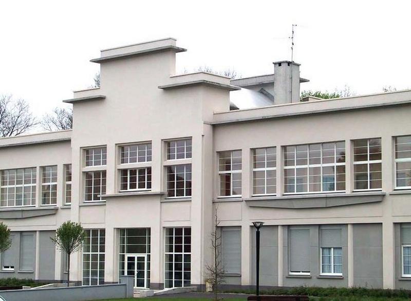 Façade principale, vue partielle, état en 2005.