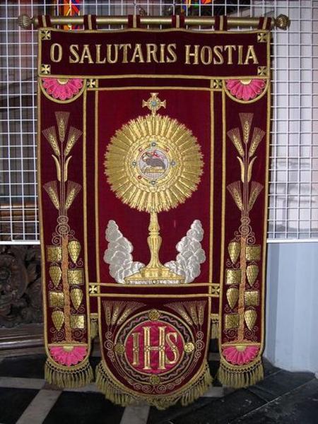 Bannière de la confrérie du Saint Sacrement (style art déco)