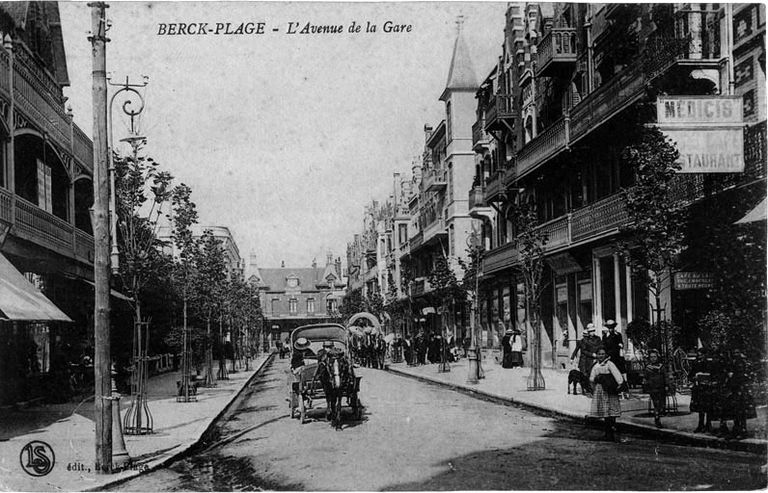 Vue générale vers la gare, carte postale ancienne, date inconnue.