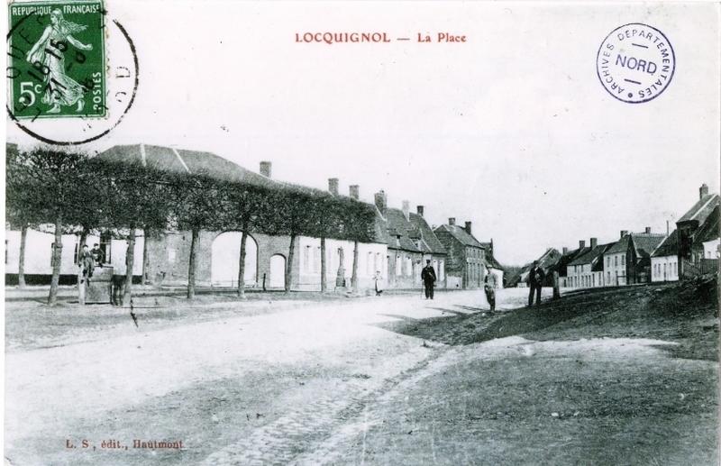 Vue générale de la place du village au début du 20e siècle.
