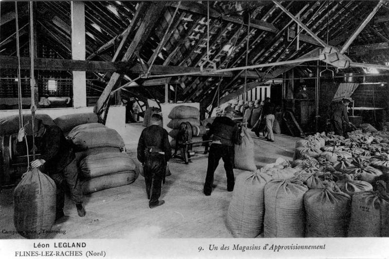 L'usine de semence Léon Legland, carte postale n°9 : magasin d'approvisionnement.
