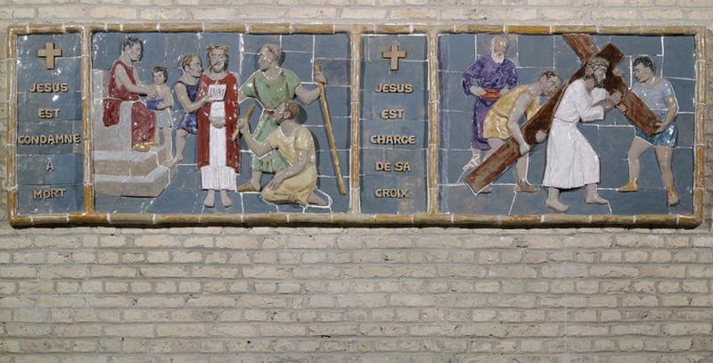 Ière et IIème stations : Jésus est condamné à mort. Jésus est chargé de sa croix.