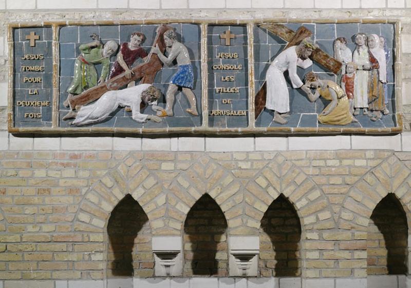 VIIème et VIIIème stations : Jésus tombe pour la deuxième fois. Jésus console les filles de Jérusalem.