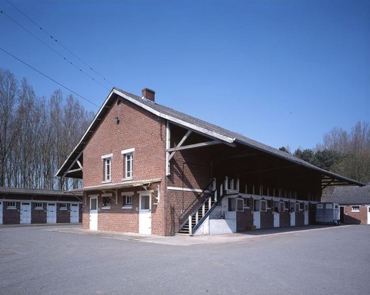 Les haras du Hennoy : des écuries construites vers 1950.