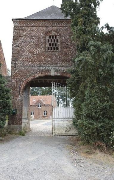 Détail du pigeonnier-porche.
