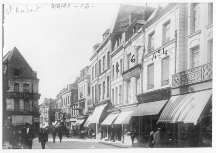 Arras. La rue Saint-Aubert, photographie, 1922 (Médiathèque d'Arras ; 73). 