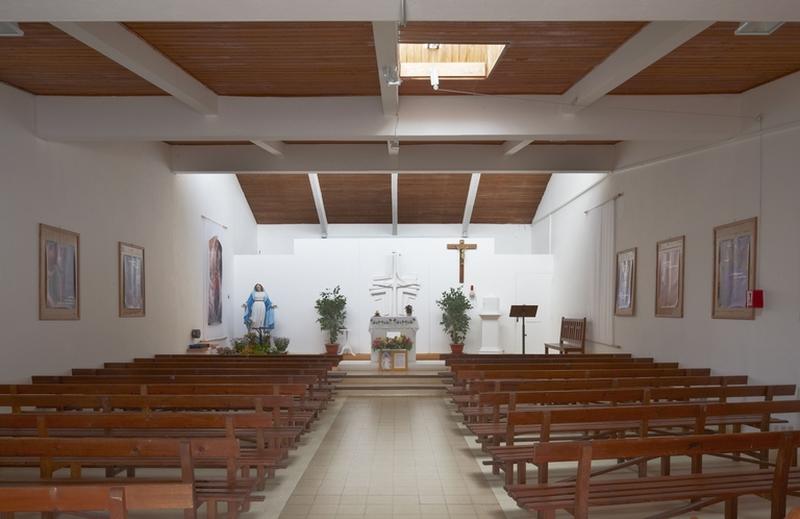 Vue intérieure, vers le choeur.
