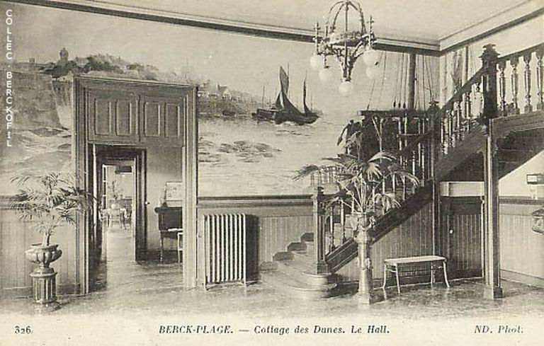 Le hall, carte postale ancienne, sans date (collection privée).