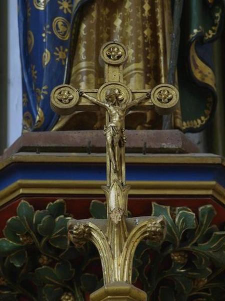 Christ en croix sommital