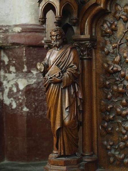 Statuette de saint Pierre (angle dextre)