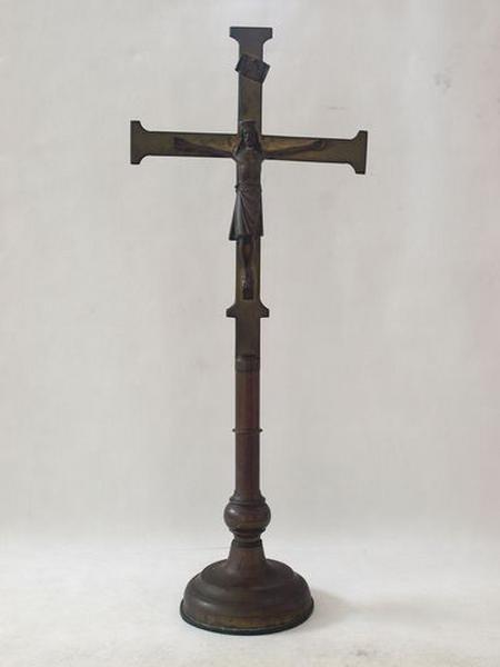 Croix d'autel de la sacristie sud