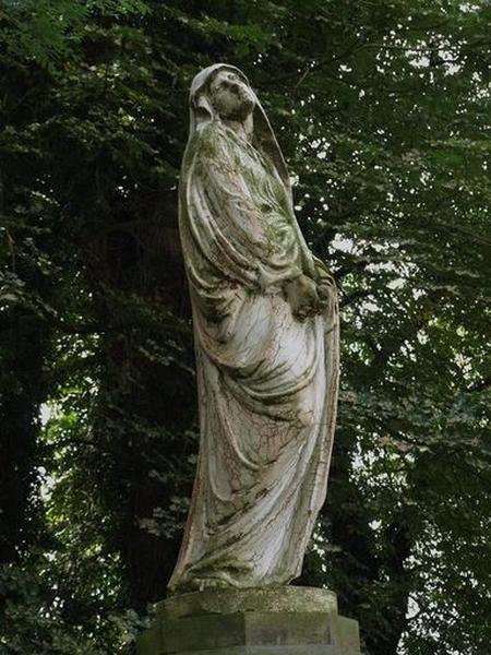 Vue partielle : Vierge