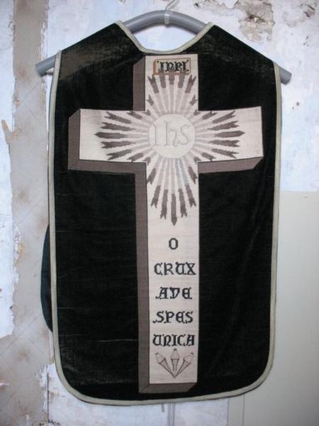 Chasuble : vue générale, dos