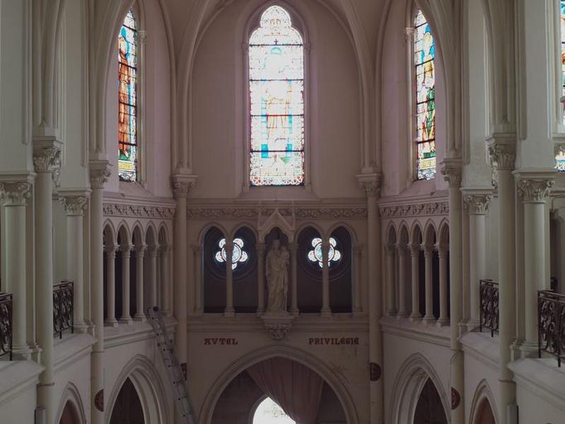 Chapelle, vue intérieure, niveau tribunes