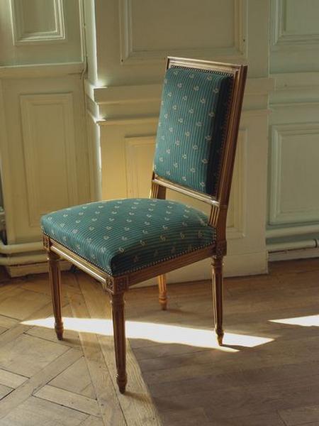 Chaise de style Louis XVI