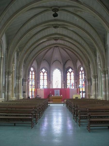 Vue intérieure vers le choeur