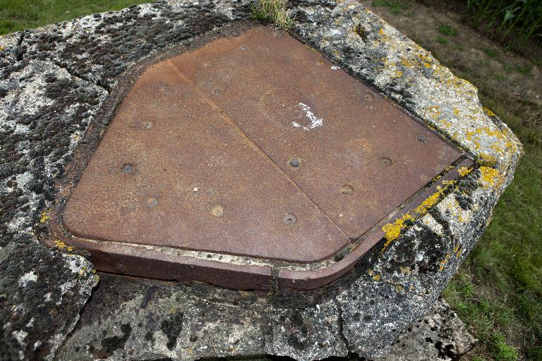 Observatoire bétonné, couvrement