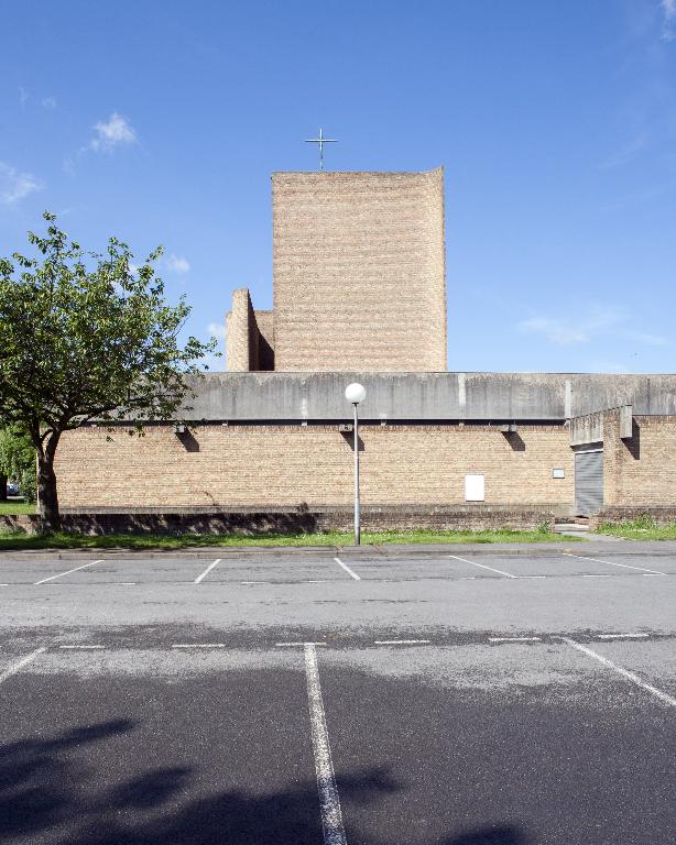 Élévation est de l'église.