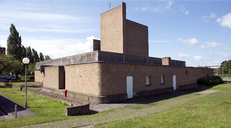 Élévation nord-est de l'église.