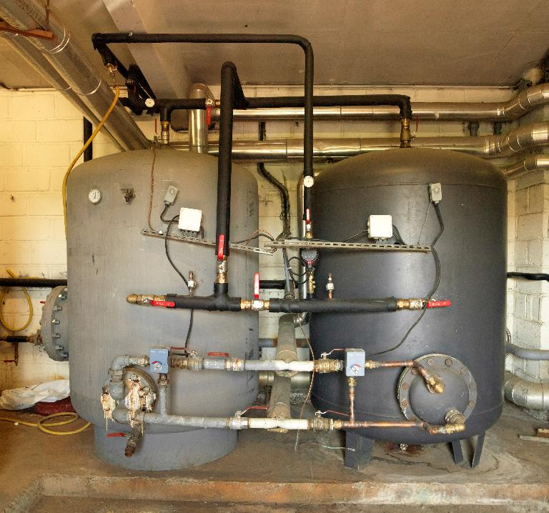 Chaufferie : chauffe-eaux.