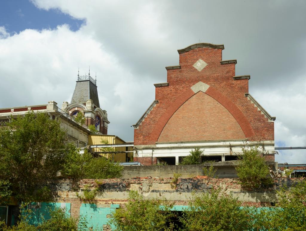 Vue extérieure de la salle de refroidissement du moût.