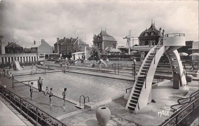 Vue des bassins et de la piscine de Caudry, carte postale, vers 1950 (coll. part.).