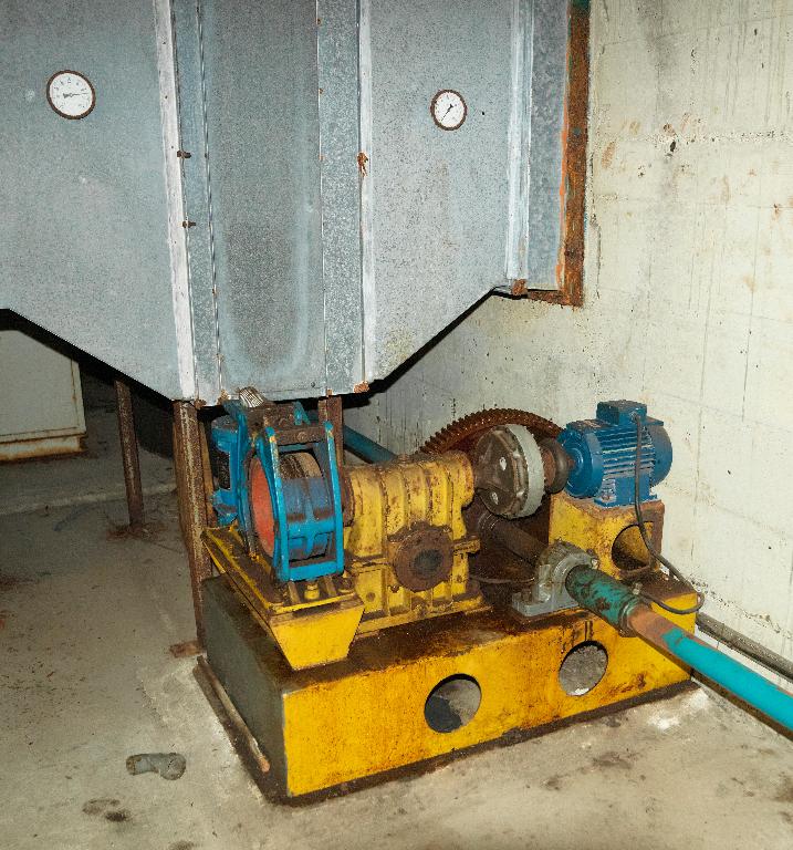 Moteur de la structure mobile. 