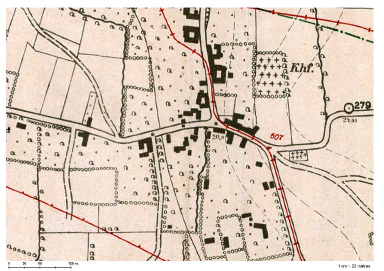 Secteur de Ligny-le-Petit sur un plan allemand du 01/08/1917. Y figurent des voies ferrées (en rouge) et dans la partie droite, un cimetière noté Khf.