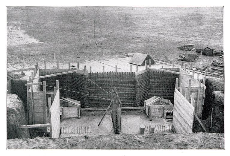 Ferraillage des murs extérieurs et du mur de refend. In: Deutsche Frontbauarbeit im Kriege, p.130