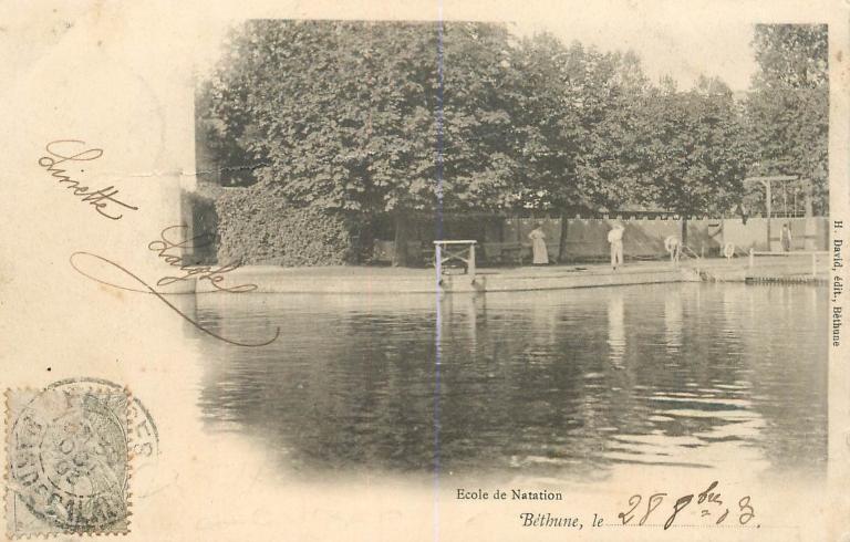 Ancienne école de natation de Béthune, carte postale, vers 1900 (coll. part.).