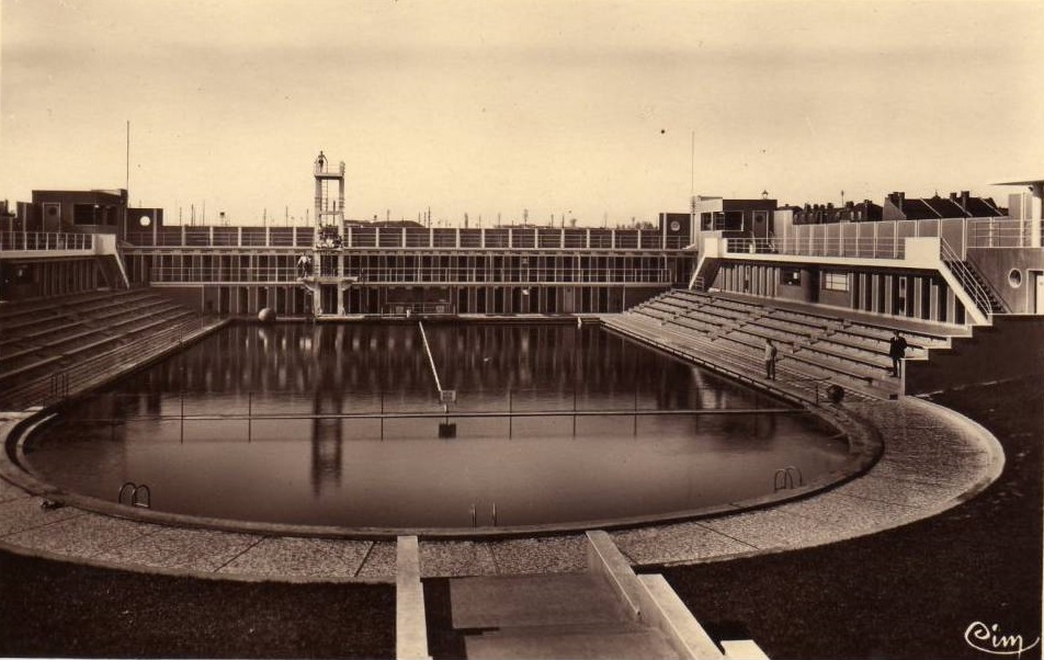 L’ancienne piscine municipale de Lens, carte postale, vers 1935 (coll. part.).