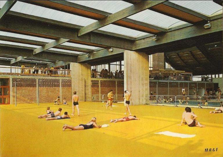 Vue du solarium de la piscine de Berck-Plage, carte postale, vers 1970 (coll. part.).