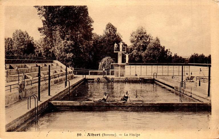 La piscine d’Albert, financée par Henri Potez, directeur des usines d’aviation Potez, carte postale, vers 1930 (coll. part.).